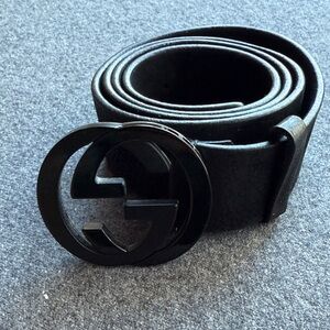 Gucci Black Leather Belt with Iconic Logo